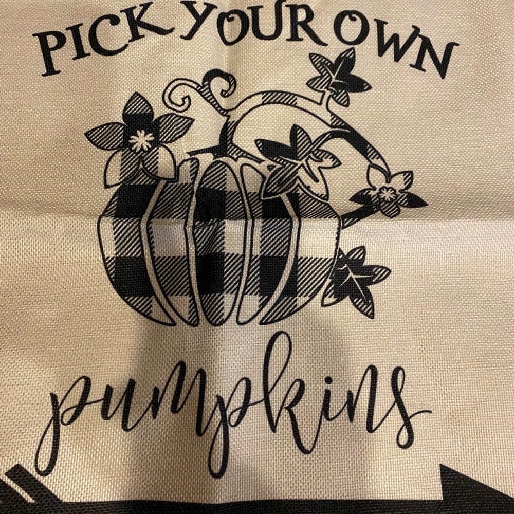 Throw pillow cover.   NWOT
